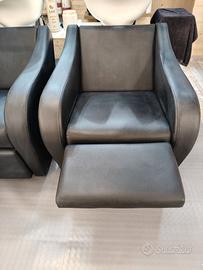 due poltrone lavatesta con poggia piedi estr