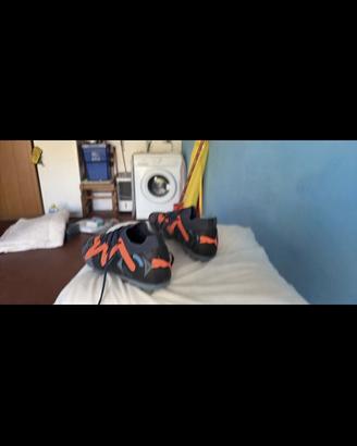 scarpe puma n. 40 da calcio