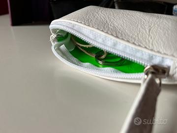 OGGETTO UNICO - Astuccio foderato pelle verde fluo