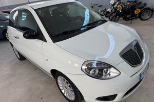 Lancia Ypsilon 1.2 69 CV Unyca