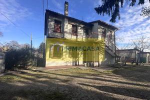 Villa di 265 m² con più di 5 locali e box auto dop