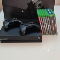 Xbox one X con 2 controller e 8 giochi