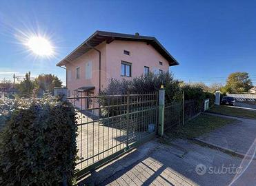 Immobile in asta di 182 m² con 3 locali a Lonato d