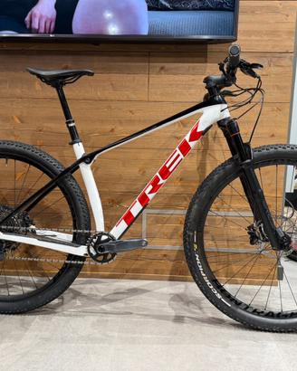 TREK PROCALIBER 9.7 CARBON CRYSTAL WHITE M/L