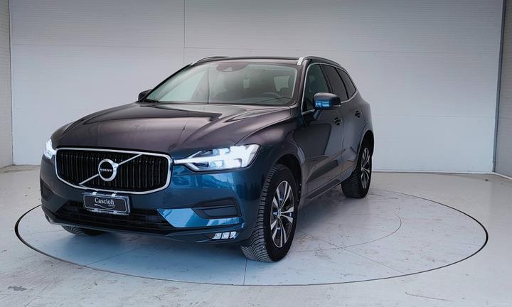 VOLVO XC60 II 2018 - XC60 2.0 b4 Momentum Pro awd