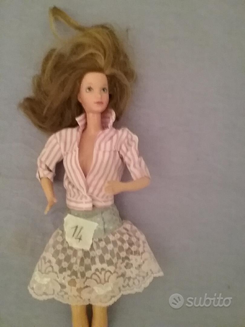 VENDO BARBIE, ACCESSORI PER BARBIE, DISNEY,FURGA E WINX