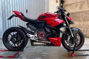 Ducati Streetfighter V2 2022