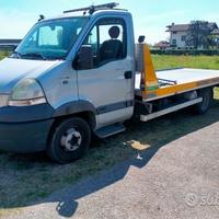 Carroattrezzi Renault mascot 65q