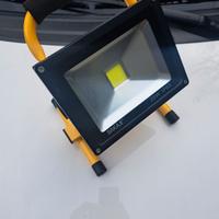 Faro a batteria 