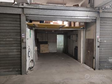 Box auto in Via del Forte Tiburtino 162 -