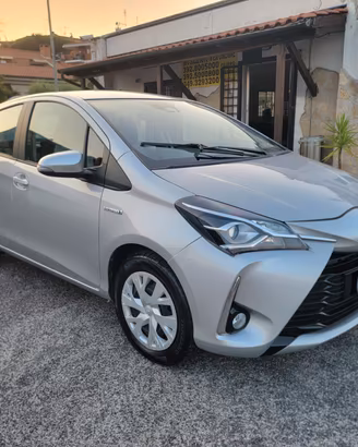 Toyota Yaris 1.5 Hybrid Active solo 62 mila km !