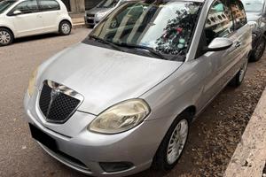 Lancia Ypsilon 1.3 MJT 75 CV