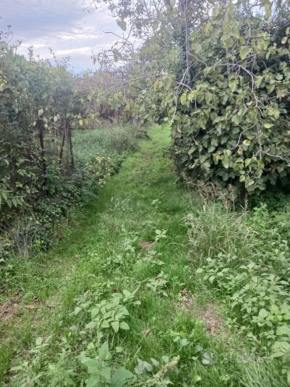 Terreno di 800 m² a Mercato San Severino - Vista 2
