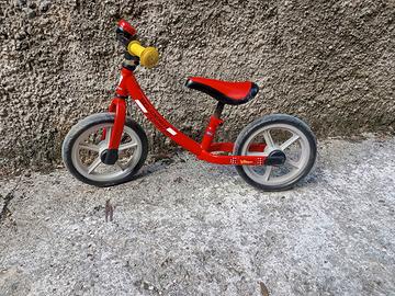 bicicleta senza pedali 
