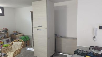 Mobili cucina composta con pensili e colonna