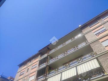 2 LOCALI A NAPOLI
