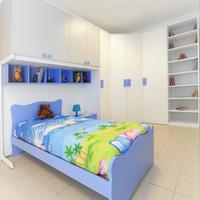 Attraente CAMERETTA con cabina armadio