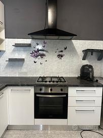 cucina pari al nuovo 