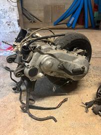 1 blocco motore/ carter piaggio Zip