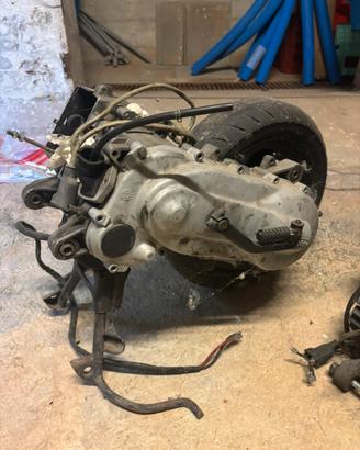1 blocco motore/ carter piaggio Zip