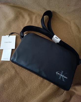 pochette Calvin Klein