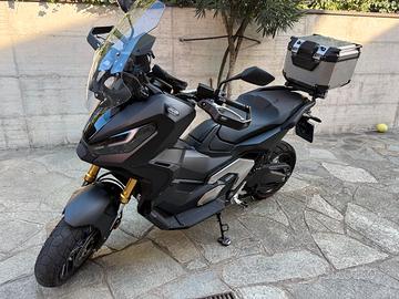 HONDA X-ADV 750