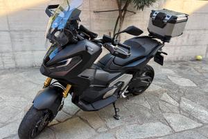 HONDA X-ADV 750