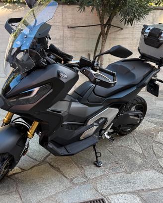 HONDA X-ADV 750