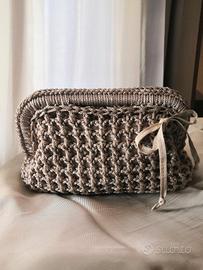 Pochette  a rete con molla uncinetto