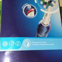 BrAun Oral-B PRO 2 Mod.2700- NUOVO