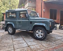 Land Rover Defender 90 2.4 TD4 Station Wagon