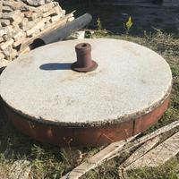 Base frantoio in granito