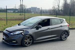 Ford fiesta STlinee km 81.000 motore ok airbag ok