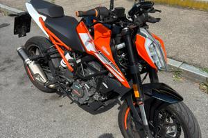 MOTO KTM DUKE 125