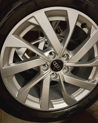 Gomme con cerchi in lega originali Audi A1