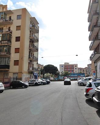 Garage 386mq h 4,20 zona Giuffrida/Sanzio