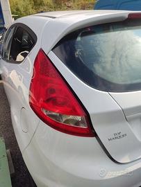 Fanale posteriore sinistro FORD FIESTA del 2010