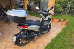 Beverly 300 S