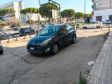 Renault Scenic 1500 diesel a poco prezzo