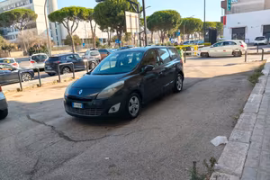 Renault Scenic 1500 diesel a poco prezzo