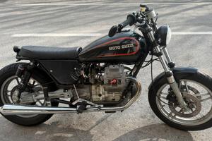 Moto guzzi v65 cafe racer