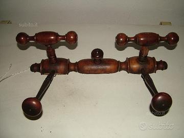 Appendi abiti d'epoca