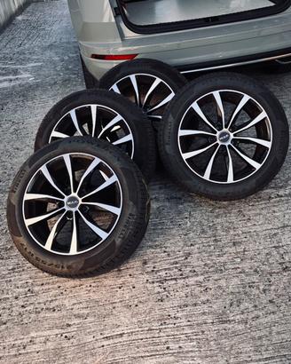 Gomme Pirelli e Cerchioni  MAX