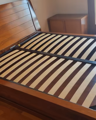 Letto matrimoniale in legno noce con rete a dog