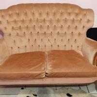 Divano foderato a mano