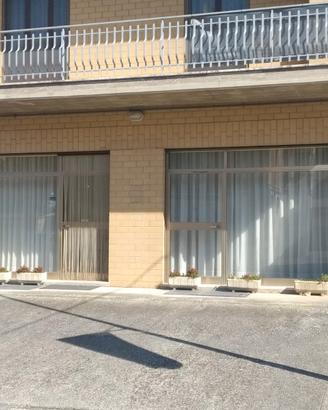 Ufficio/Studio/Locale commerciale/MAGAZZINO