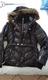 Giubbino invernale con cappuccio