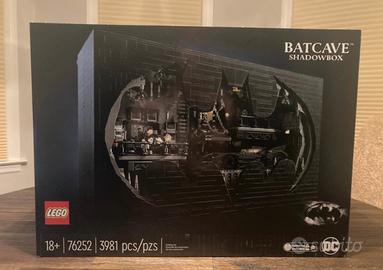 Lego Batman Batcave 76252 Shadowbox - Nuovo