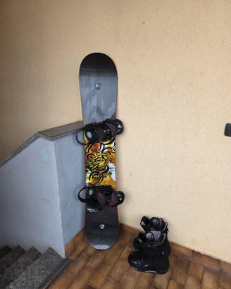 Snowboard e scarponi Burton