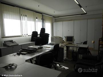 Locale CommercialeVia Valverde mq. 80
